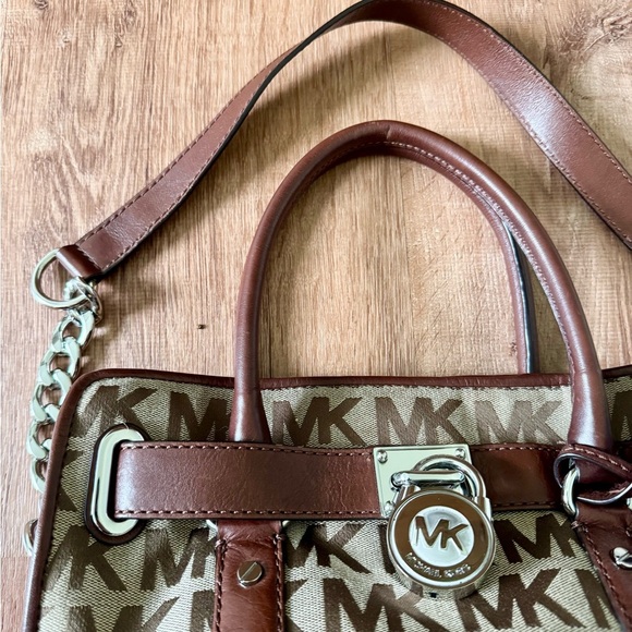 Michael Kors Hamilton Satchel MK Logo Bag With Lock and key Chain Strap - Picture 4 of 9